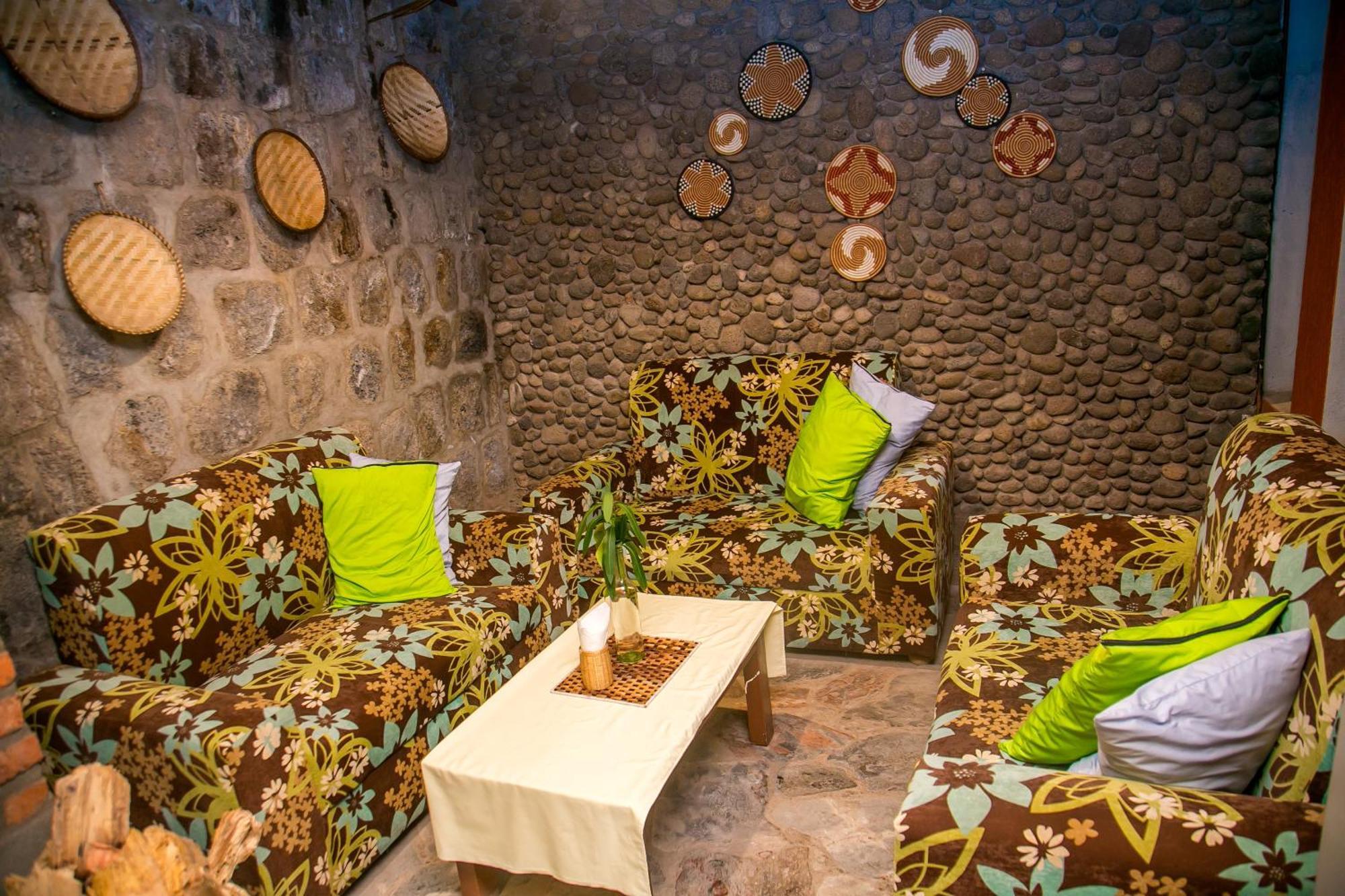 Karisimbi Cave Resort Ruhengeri Extérieur photo